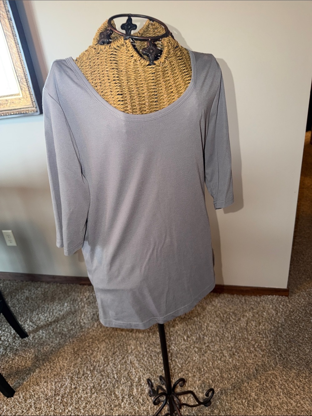 Mikarose Light Gray Scoop Neck 3/4 Sleeve Top